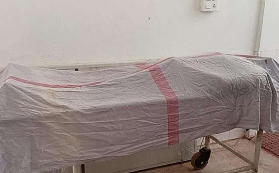 Man died on spot after a tree fall on him while cutting in Bishalgarh