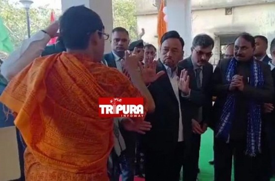 BJP Central Minister Irritated by Religious BRAHMIN-Hypes in Tripura Govt Programs: Video Viral !