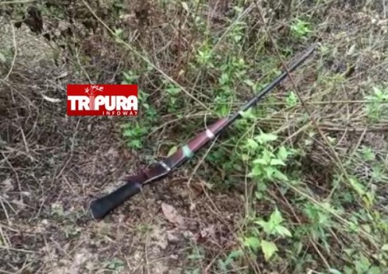 Wood Smugglers escaped from Forest Officials’ clutch showing Local-Gun in Teliamura : Gun Recovered