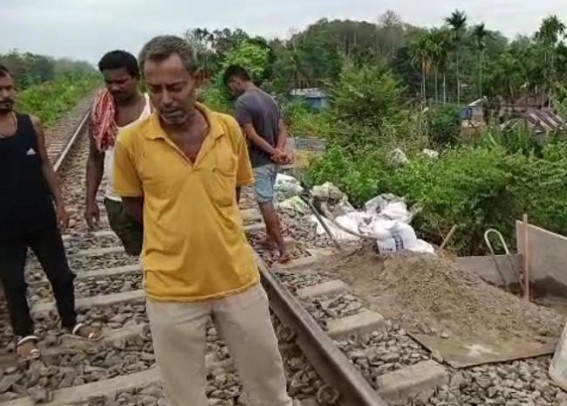 Railway project work stopped by locals in Dharmanagar alleging ‘Poor Quality’ works