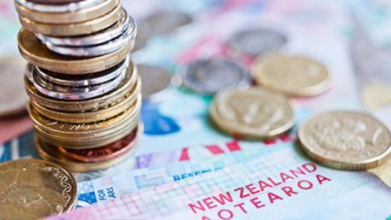 New Zealand households spend more, save less
