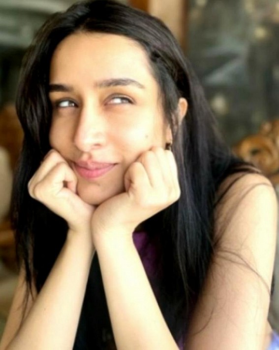 Shraddha Kapoor jets off to Chanderi for shoot of 'Stree 2'