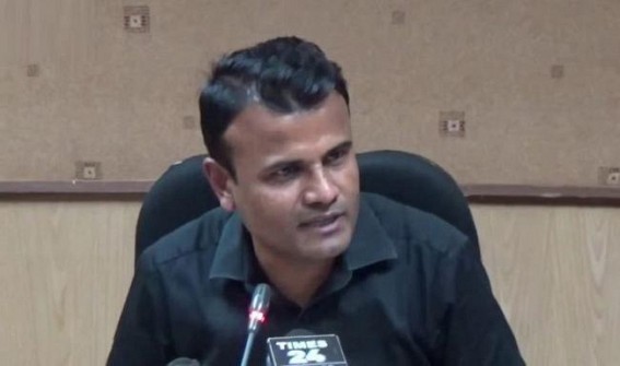 IAS Dr. Sailesh Yadav saves a Patient in a Crisis Situation on Agartala-Delhi flight