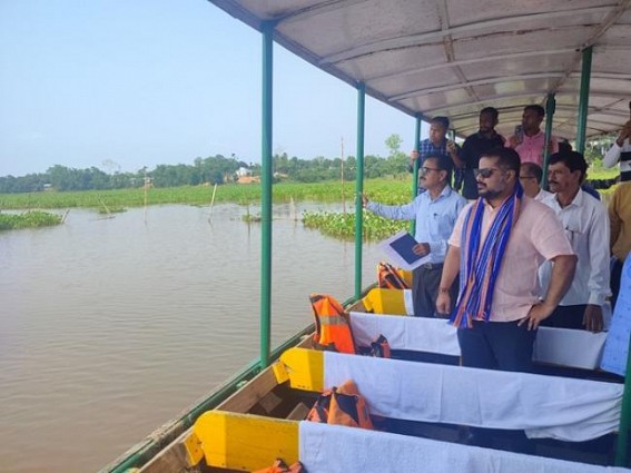 Tourism Minister visits Neermahal ; to fix water hyacinth plants’ problems  