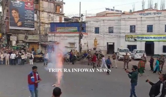 Tripura BJP burnt Firecrackers in front of Congress Bhawan after winning Delhi 
