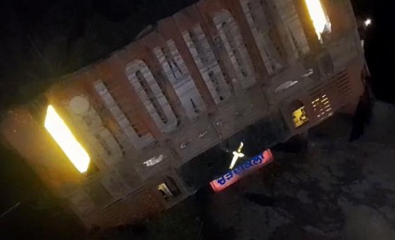 Hyderabad-bound Truck flipped in Jampui Jala ; Driver blamed road conditions Hyderabad-bound Truck flipped in Jampui Jala ; Driver blamed road conditions