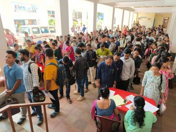 135 posts under private companies were filled up through job fair which was conducted  at Labor Dept office. TIWN Pic Nov 18