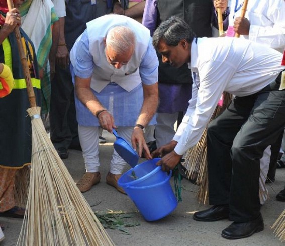 People retain hope in Modi, but time's running out People retain hope in Modi, but time's running out