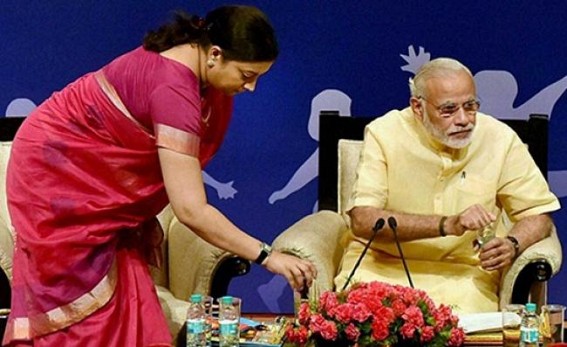 Narendra Modi saves BJP from Smiriti Irani's misadventure Narendra Modi saves BJP from Smiriti Irani's misadventure