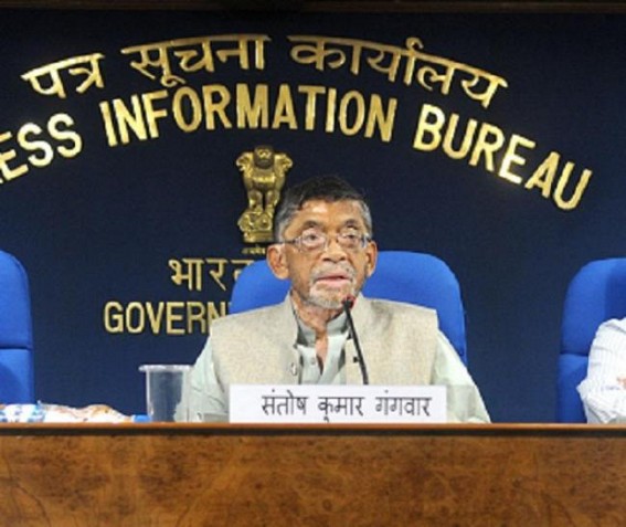 No news on Rs 2,000 note 'withdrawal', Rs 200 to be issued soon: Gangwar No news on Rs 2,000 note 'withdrawal', Rs 200 to be issued soon: Gangwar