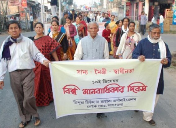 Tripura Human Rights Organization observed IHRD: staged sit in demonstration Tripura Human Rights Organization observed IHRD: staged sit in demonstration