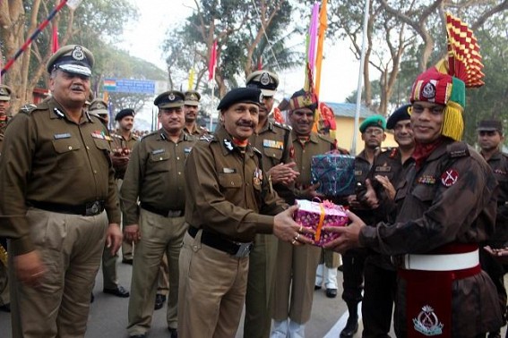 DG, BSF reviews Tripura border situation DG, BSF reviews Tripura border situation
