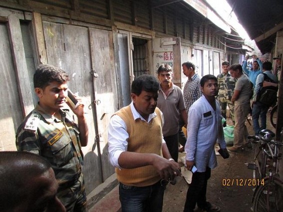 SDM Sonamura, BSF 29 Battalion joint team cracks narcotics smuggling den, seized contrabands