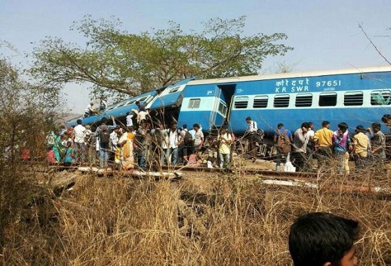 train derails 18 kills