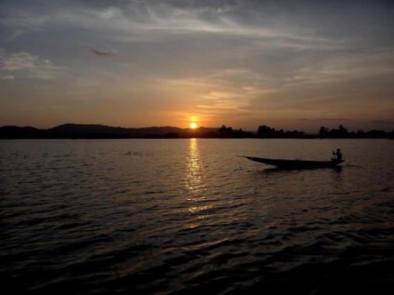 Beautiful Sunset point  at Gandachara Dambur Lake. TIWN Pic July 9