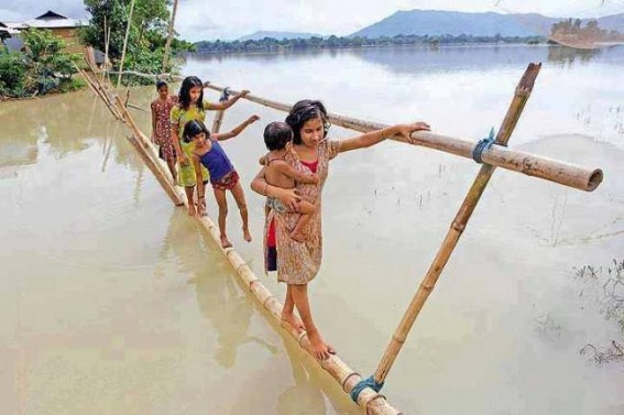 362 families takes shelter as water level of major rivers rises