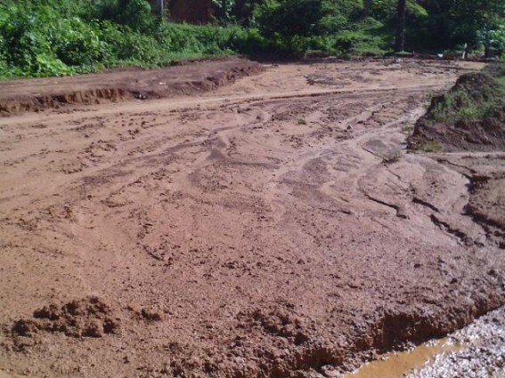 Landslides in Longtarai valley: Rail link disrupts Landslides in Longtarai valley: Rail link disrupts