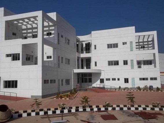 Another wrong decision by CM :CM ordered to convert rural hospital into district hospital Another wrong decision by CM :CM ordered to convert rural hospital into district hospital