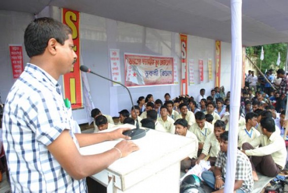 DYFI, TYF, SFI and TSU hold sit-in-demonstration DYFI, TYF, SFI and TSU hold sit-in-demonstration
