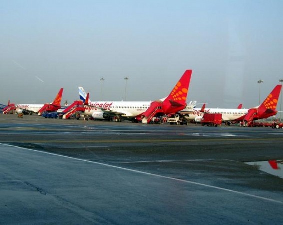 SpiceJet axes 300 more flights till Jan 31, AAI demands dues SpiceJet axes 300 more flights till Jan 31, AAI demands dues