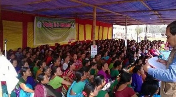 IOWT hold sit-in-demonstration at Khumulwng IOWT hold sit-in-demonstration at Khumulwng