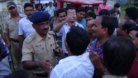 12 hours strike called at Kailasahar in demand of renovation of road 12 hours strike called at Kailasahar in demand of renovation of road