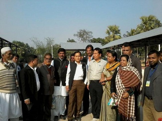 State traders sold goods of worth Rs 17 lakh at Srinagar border haat State traders sold goods of worth Rs 17 lakh at Srinagar border haat