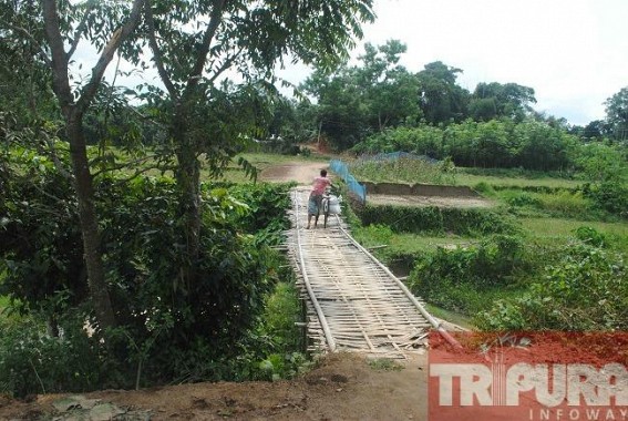 Irony of â€˜National Awardsâ€™ & ground reality: Tripura set to bag awards for MGNREGA highest â€˜Mandaysâ€™: LF  govt. keeps cadres happy with paid â€˜Mandaysâ€™ but no actual work in reality