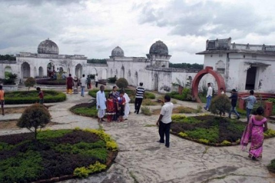 Two domes, one wall of Neermahal collapses Two domes, one wall of Neermahal collapses