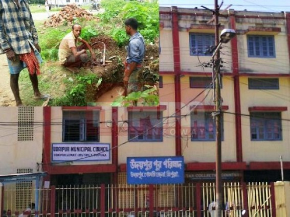 Lake-City-Udaipur suffering from acute water crisis since 48 hours : No water tanker sent yet by Udaipur Municipality Lake-City-Udaipur suffering from acute water crisis since 48 hours : No water tanker sent yet by Udaipur Municipality