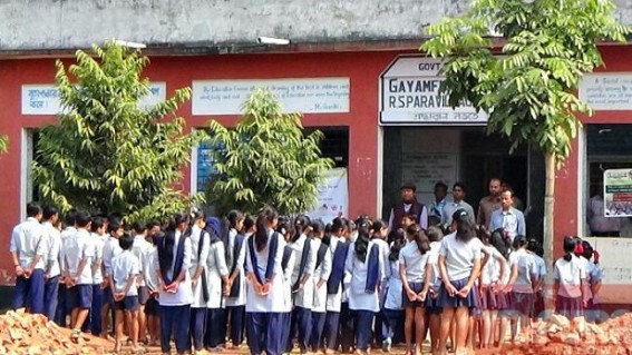 Kalyanpur : Anti-Worms tablets distributed between students 