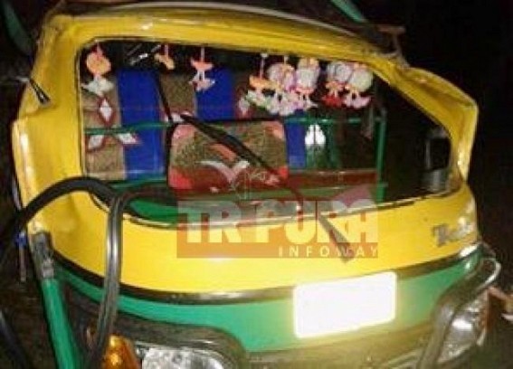 Road accident left three critical Road accident left three critical