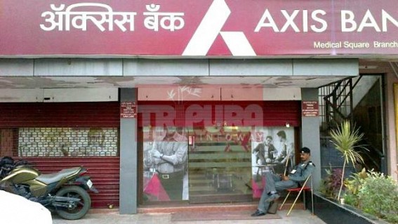 5 lakh loot case: Police suspected one from the CCTV footage of Axis bank, yet to trace his identity   