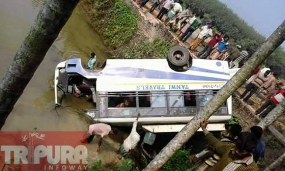 Tripura's miserable roads cause massive fatality : 6 killed, more than 20 injured in a massive road mishap at Belonia