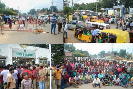After Petrol / Diesel, State hits with CNG crisis: CITU backed Unruly auto drivers staged road blockade at Dropgate, traffic movement put on halt, Ambulance, School Bus stranded, auto drivers demand to resume gas supply, Ministers in slumber