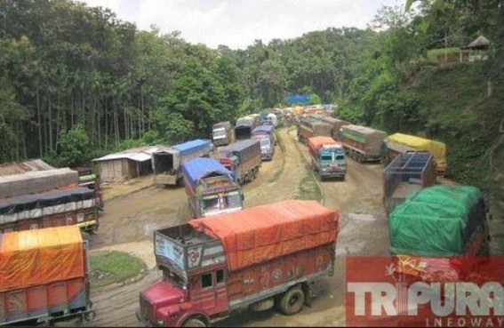 Vehicles crawled at NH44, Tripura’s only lifeline turns into death prone zone after rain hits vehicle movement at Assam-Agartala NH Vehicles crawled at NH44, Tripura’s only lifeline turns into death prone zone after rain hits vehicle movement at Assam-Agartala NH