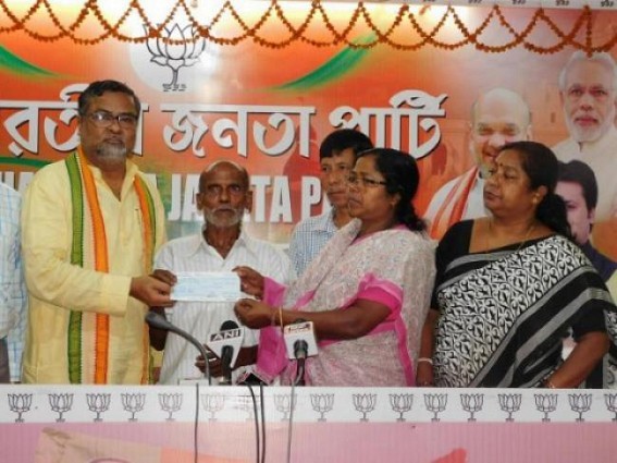 BJP donates 1 lakh to train accident victim family BJP donates 1 lakh to train accident victim family
