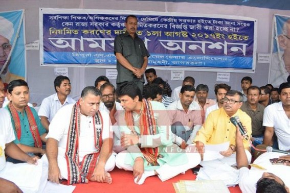Deodhar, Biplab, Ratan visit SSA teachers on Day-4 of 'Hunger Strike' : slam Tripura Govt for not regularizing SSA teachers when other states have regularized