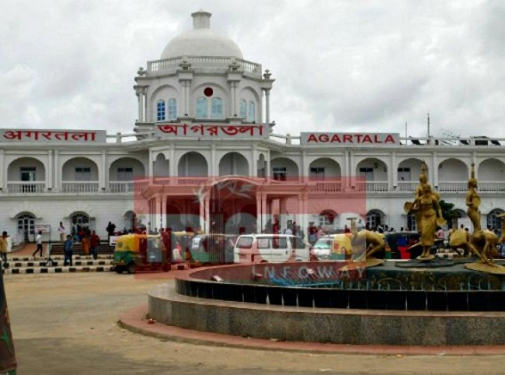 Burnt bogies of Agartala-Delhi Express to be replaced, but Dera supporters also damaged Railway tracks at Delhi : Service to be resumed after Aug-29