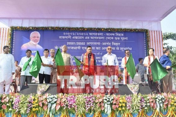 Rajen Gohain flags off Rajdhani Express 