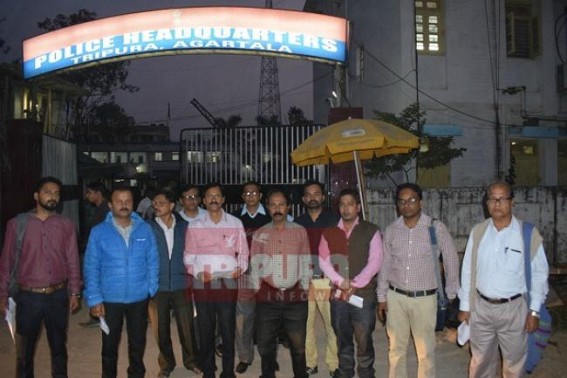 Tripura Bank officials place deputation to Police Chief Tripura Bank officials place deputation to Police Chief