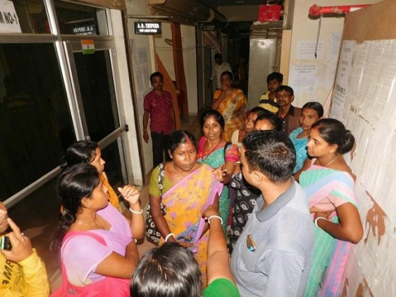 Agitated textile workers of Budhjung Nagar protest at Labour Office demanding pending wages