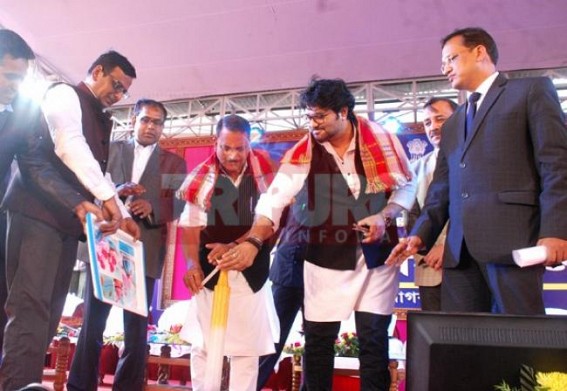 Union Minister Rajiv Pratap Rudy inaugurates Digi-Dhan Mela 