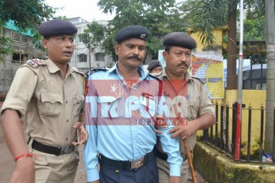 Security guard beats lady patient at IGM Security guard beats lady patient at IGM