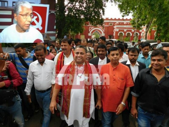 Tripura CM's lameduck defamation case against Sunil Deodhar : Deodhar enters court amidst live Social media, gets released on bond : says â€˜Nikamma CM canâ€™t do anythingâ€™
