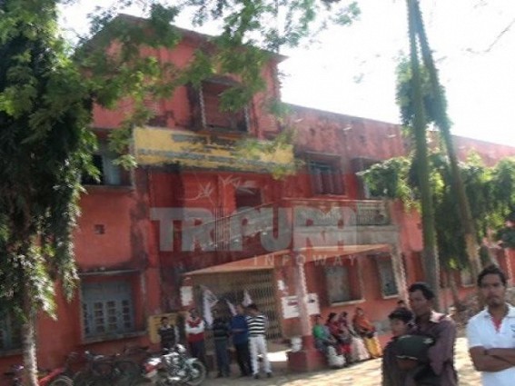 After Earthquake jolt Tripura students deny to continue classes in 50 yrs old building After Earthquake jolt Tripura students deny to continue classes in 50 yrs old building