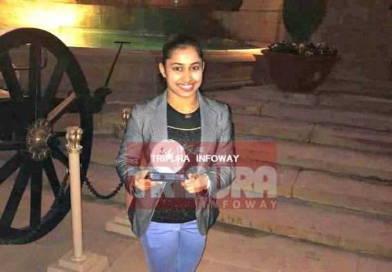 Dipa receives 'First Ladies' award by Ministry of Women & Child Development