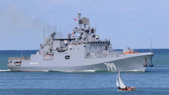 Russia seizes Ukraine ships, Kiev to impose martial law