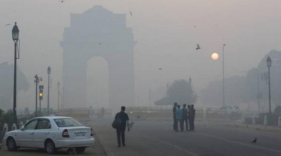 Air quality in Delhi remains 'very poor'
