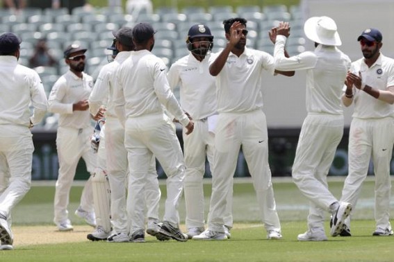 Head half-century helps Australia post 191/7 vs India as wickets tumble